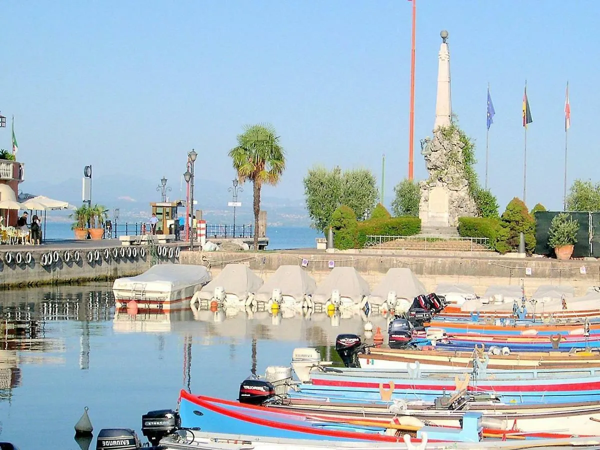 Small Residence Of Only 18 Apartments With Swimming Pool Lazise Feriehus