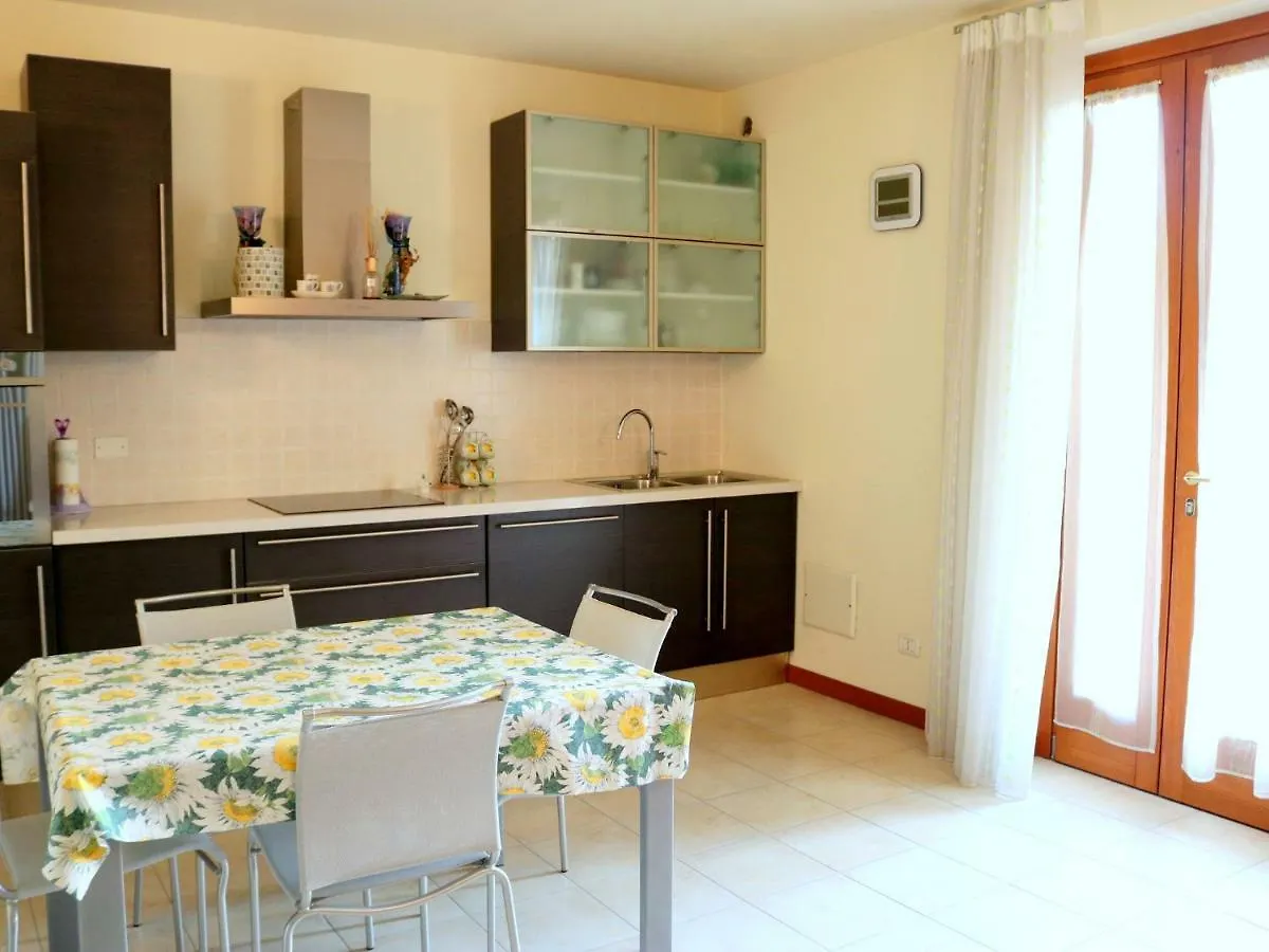 Small Residence Of Only 18 Apartments With Swimming Pool Lazise Feriehus