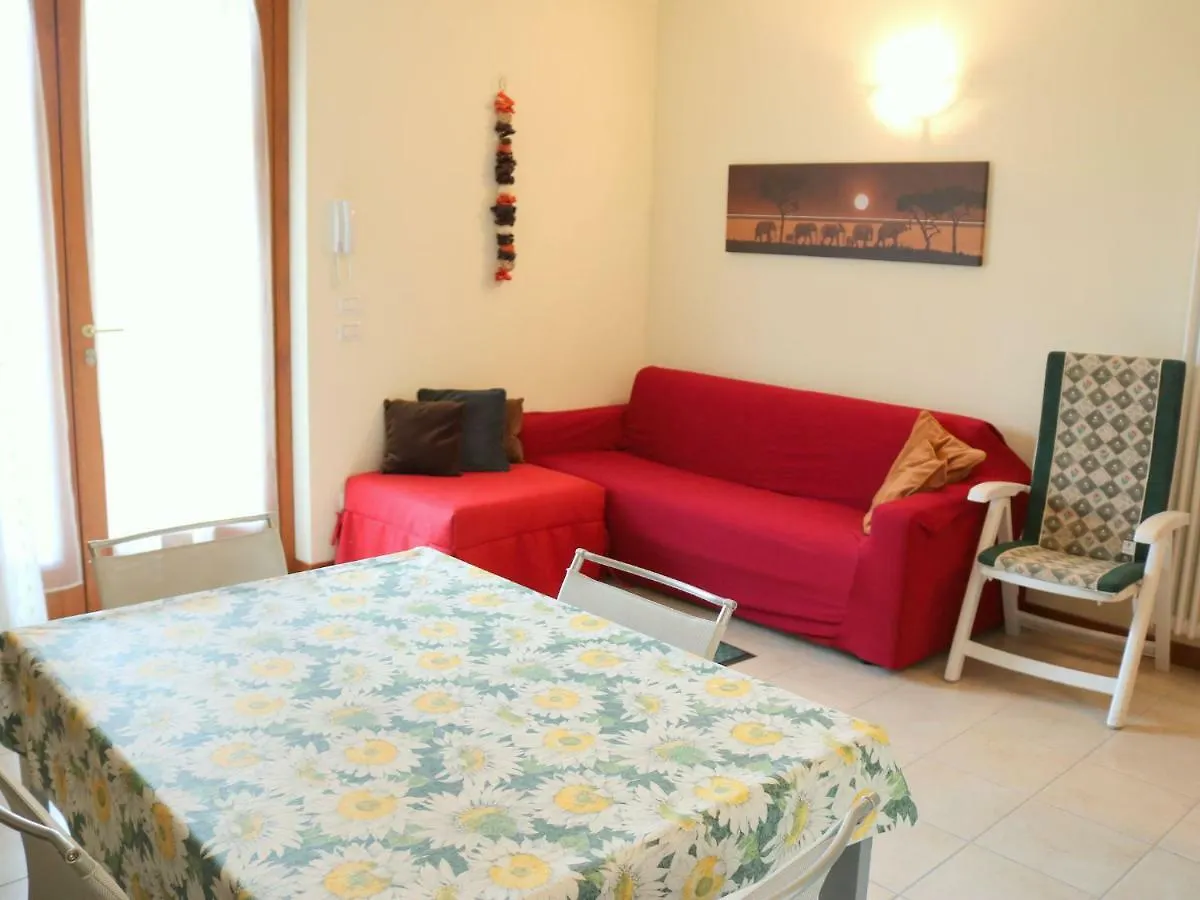 Small Residence Of Only 18 Apartments With Swimming Pool Lazise 0*,